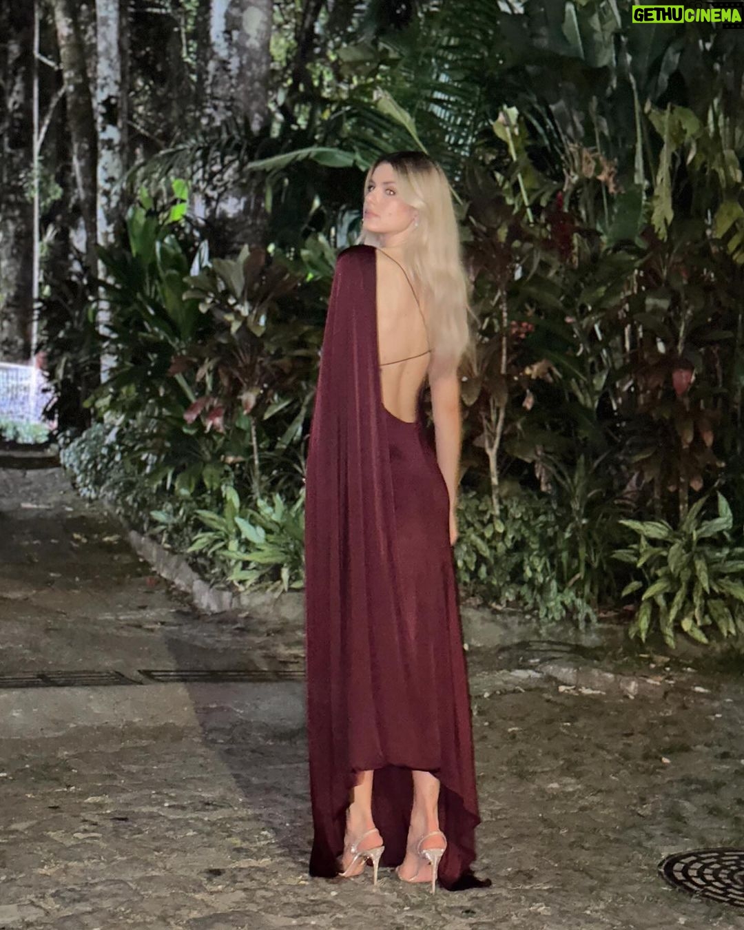 Camila Queiroz Instagram - Celebrating love! #CasorioRW
