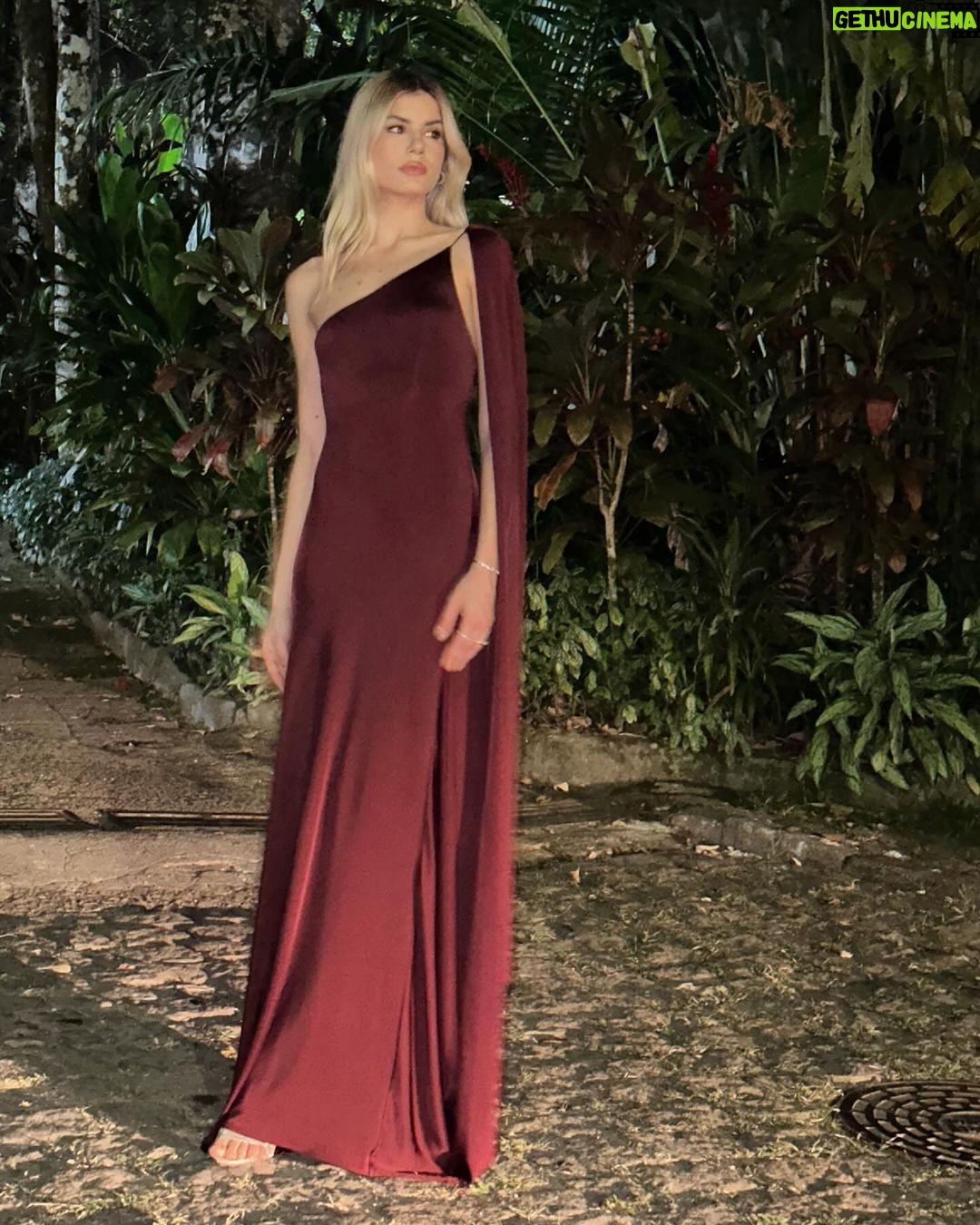 Camila Queiroz Instagram - Celebrating love! #CasorioRW