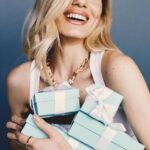 Camila Queiroz Instagram – The most special season with the most special jewelry! 💎 @tiffanyandco #aTiffanyHoliday

Para a minha época preferida do ano, as jóias mais especiais! 💎@tiffanyandco #aTiffanyHoliday
