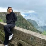 Camila Queiroz Instagram – 48hrs no frio de 7ºC ⛰️
viemos a trabalho mas mal posso esperar pra voltar e conhecer melhor os cânions catarinenses.