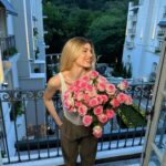 Camila Queiroz Instagram – Uma tarde de trabalho em um dos meus lugares favoritos da cidade Palácio Tangará