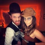 Camilla Arfwedson Instagram – Bare knuckle boxer and a chimney sweep obvioussssllyyy 😆#halloween #victorianhouse 👻🎃🕷❤️