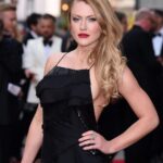 Camilla Kerslake Instagram - IG vs Reality (red carpet edition) 😉📸 Royal Opera House