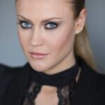 Camilla Kerslake Instagram - Channeling this powerful bish for tonight's @bbcquestiontime. Arts people! Slide into my DMs with and refs/requests #QueenOfTheNight #Mozart #TheMagicFlute