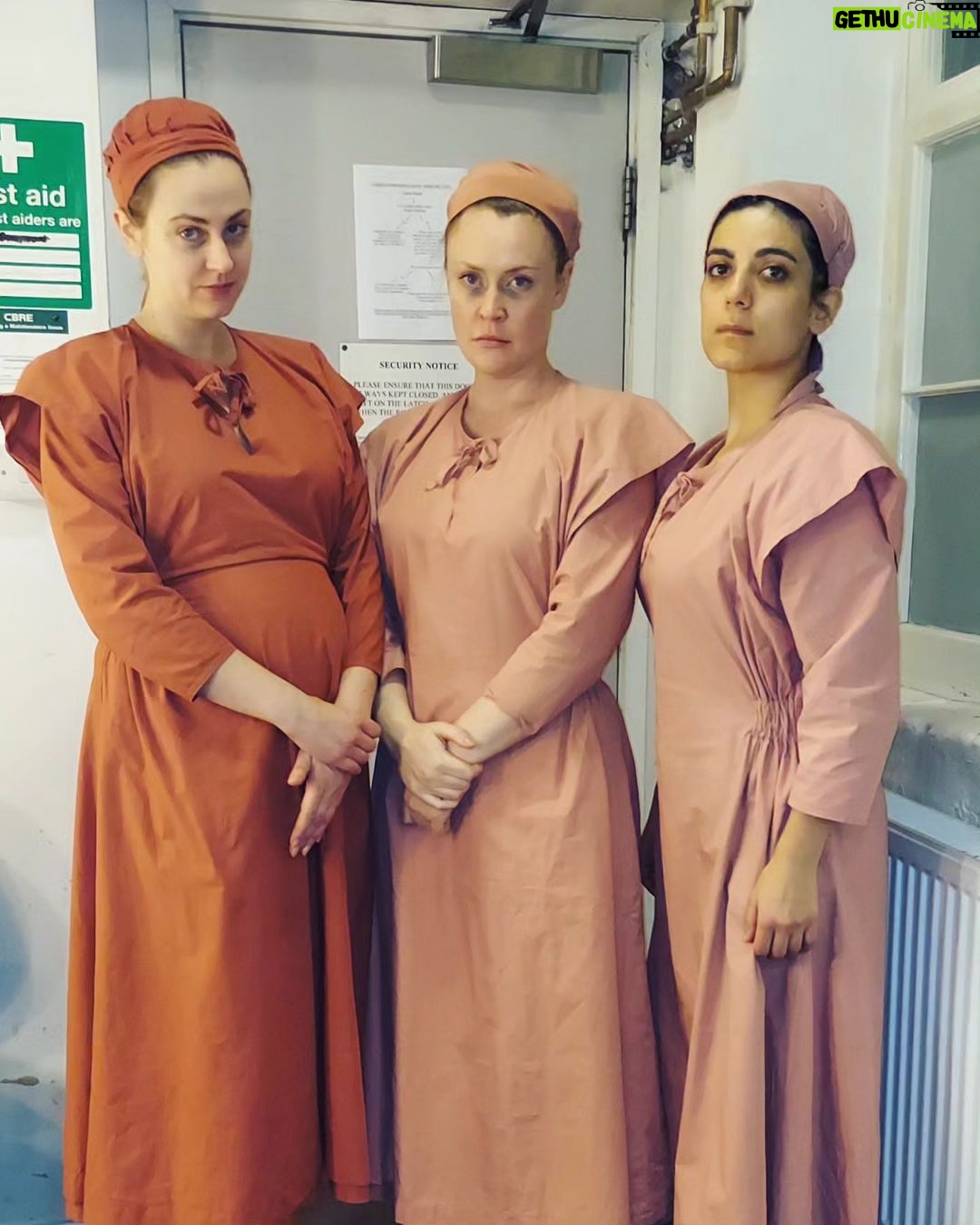 Camilla Kerslake Instagram - #HandmaidsTale show 2 let's goooooo @englishnationalopera #enohandmaid London Coliseum