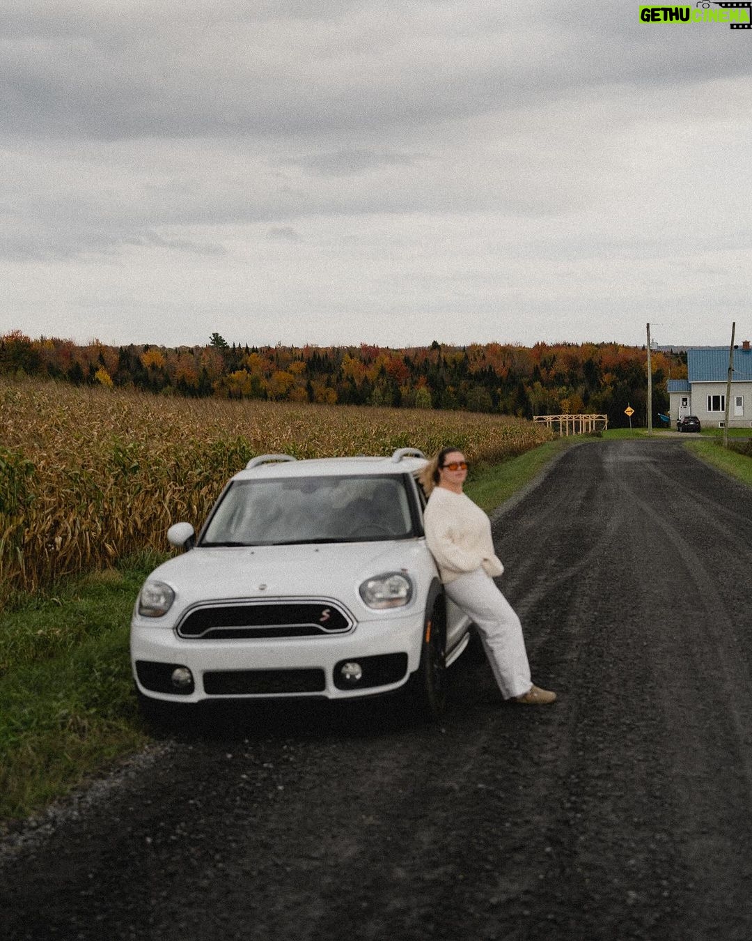 Camille D. Sperandio Instagram - ce petit getaway fût très plaisant 🍂🥾⛰️🌾🤎 Estrie