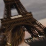 Camille D. Sperandio Instagram - Ma dernière fois à Paris c’était en 2014 lors d’un euro-backpack-trip — j’étais partie avec un compte en banque déjà vidée, mais j’avais soif d’aventures et surtout, j’avais le désir d’en apprendre sur moi, de suivre mon instinct et de vivre le moment présent. J’en avais besoin pour mon cheminement personnel. Je me rappelle avoir vu la Tour Eiffel et avoir eu un sentiment bizarre, voyant tous les amoureux s’illuminer devant les lumières scintillantes de la Tour. « Ça m’arrivera jamais » j’avais perdu espoir en l’Amour. Me voici, 9 ans plus tard, avec l’Homme de ma vie, a me balader dans les rues de Paris. Et c’est tout ce dont j’ai rêvé 🥹❤️🇫🇷