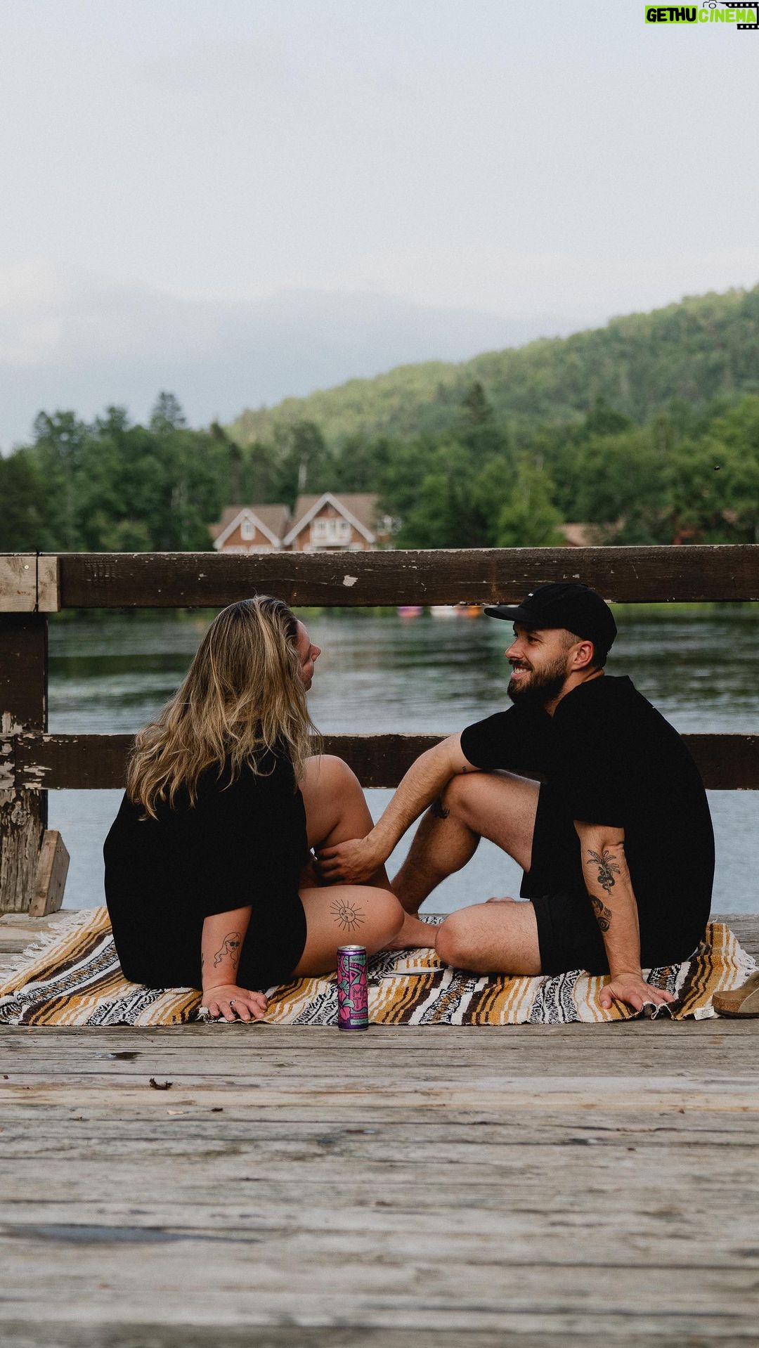 Camille D. Sperandio Instagram - Moments like this >>> jeu de carte, sunset en amoureux et nos Maï Taï de @wabasso.club — mon petit paradis estival 🍹 #pub