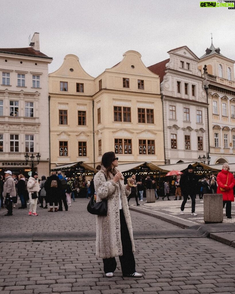 Camille D. Sperandio Instagram - Juju & Cam take over Prague et les Alpes, quelques photos 🤍 Prague, Czech Republic