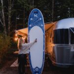 Camille D. Sperandio Instagram - il y a un an, on revenait à Montréal après nos 5 mois à vivre dans notre roulotte à Tofino. 5 mois de liberté et de prise de conscience qui m’ont fait grandement évoluer. Forever grateful 🤍🫶🏼 Tofino, British Columbia
