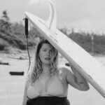 Camille D. Sperandio Instagram - il y a un an, on revenait à Montréal après nos 5 mois à vivre dans notre roulotte à Tofino. 5 mois de liberté et de prise de conscience qui m’ont fait grandement évoluer. Forever grateful 🤍🫶🏼 Tofino, British Columbia