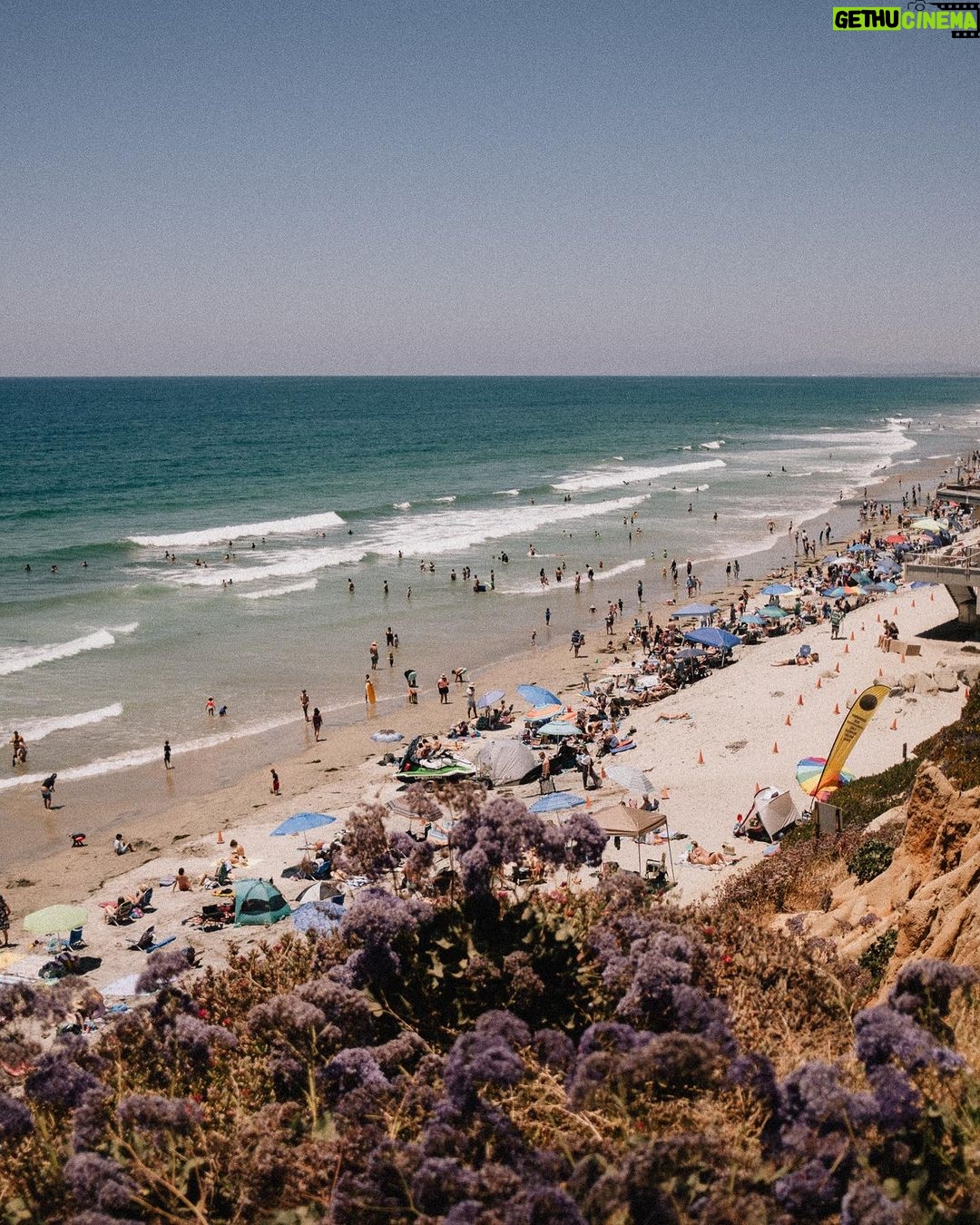 Camille D. Sperandio Instagram - San Diego vient officiellement de se dresser au sommets de mes villes préférées par sa proximité de la mer, le vaste choix de cafés/restaurants, les activités plein air disponibles et les paysages à couper le souffle! Non mais tsé !?!? 😍 Visiter San Diego et les environs est tellement facile d’accès. @aircanada propose un vol sans escale de seulement 5H et le booking d’hôtels (et la location d’auto!) est facile/disponible grâce au programme BonPlan à @aeroplan — pour plus d’infos sur mon itinéraire, rendez-vous dans ma pastille sur mon profil! Et surtout, n’hésitez pas à m’écrire pour mes conseils! ☺️ Bon voyage! #pub San Diego, California
