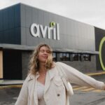 Camille D. Sperandio Instagram – Je suis allée découvrir le @avrilsante situé à Repentigny et let me tell you… OH-MY-GOD! C’est un vrai plaisir pour moi de dénicher des produits naturels et biologiques, et en plus, 50% des produits sont québécois (!!!) En plus de découvrir leur marque maison, j’en ai appris plus sur Avril et leur mission, soit de rendre un mode de vie sain accessible à tous, de façon écoresponsable! It’s a big yes for me! #pub