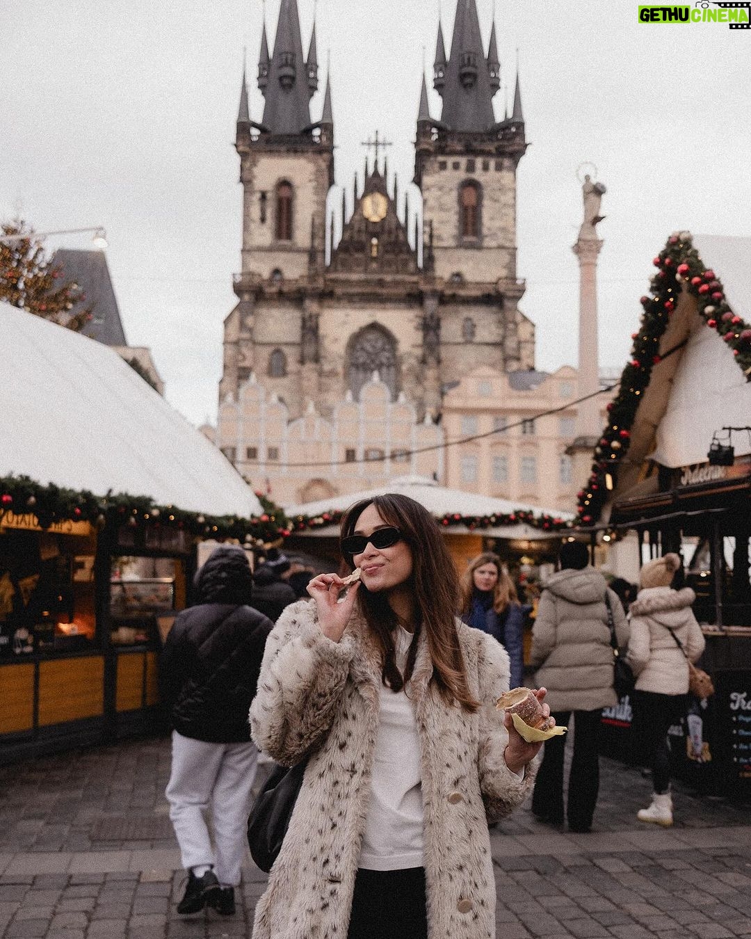 Camille D. Sperandio Instagram - Juju & Cam take over Prague et les Alpes, quelques photos 🤍 Prague, Czech Republic