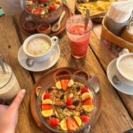 Camille D. Sperandio Instagram - food for the soul 🙏🏻 j’ai incroyablement bien mangé ici. Des aliments riches, raw et colorés, nothing best 🍌🥑🍍