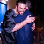 Can Yaman Instagram - Un nuovo riconoscimento per il "Break The Wall Tour" e la @canyamanforchildren durante la presentazione dei vincitori dell'undicesima edizione del bando "Orizzonti Solidali". Ringrazio De Cecco e la fondazione Megamark per l'invito e per il loro costante impegno nel sociale. Un caloroso saluto alla meravigliosa Puglia e alla città di Bari. Lavoriamo su nuovi obiettivi e al nuovo tour, stay tuned!