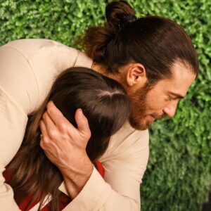 Can Yaman Instagram - L’amore rappresenta l’alibi ideale per ogni follia ❤️