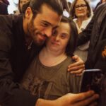 Can Yaman Instagram - Costruiamo ponti d’amore ♥️ #BreakTheWallTour2023 @canyamanforchildren