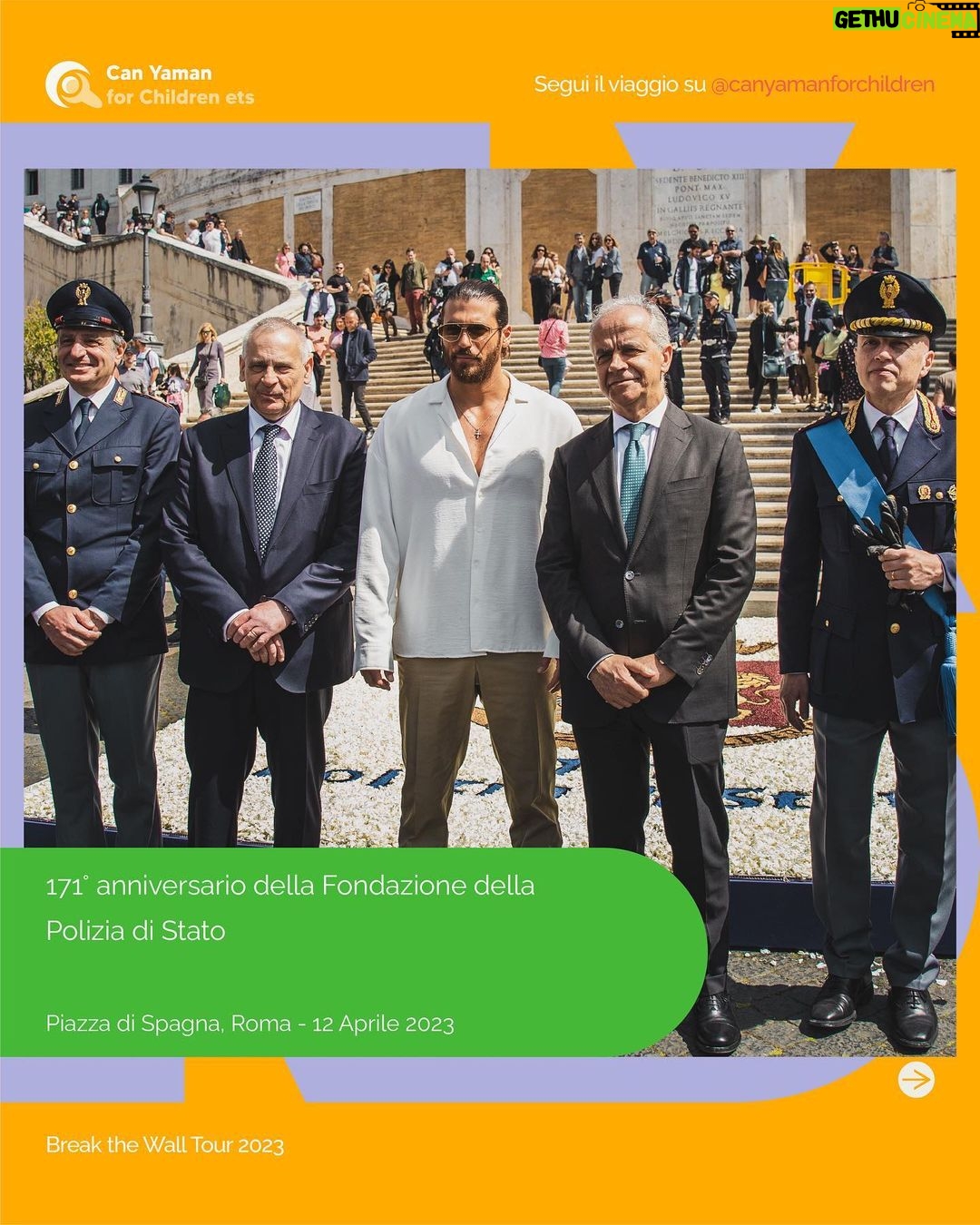 Can Yaman Instagram - “Ampio è il sentimento dell'altruismo ed immensamente grande l'aiuto che concretamente si può dare al prossimo diventando donatori. La Polizia di Stato da tempo promuove e sostiene un gesto così nobile e spesso indispensabile”. Queste le parole del Presidente Nazionale DonatoriNati Claudio Saltari: un inno alla vita. Oggi @canyaman in occasione del 171° anniversario della Fondazione della Polizia di Stato, insieme con il Capo Della Polizia Lamberto Giannini e il Ministro dell'Interno Matteo Piantedosi hanno ricordato ai cittadini l’importanza del donare. L’invito è rivolto soprattutto ai giovani, protagonisti di #breakthewalltour: sono loro il nostro futuro. Insieme per un mondo diverso e in ascolto, dove la possibilità di una vita migliore dipende anche dal nostro impegno. Evento in collaborazione con il @policlinico.umberto1 di Roma
Partner tecnici: @dolcegabbana @mercedesbenzitalia #canyaman #canyamanforchildren #amoregeneraamore #AnniversarioPolizia #essercisempre #donatorinati #failasceltagiusta @poliziadistato_officialpage