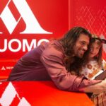 Can Yaman Instagram - Felice ed emozionato di aver incontrato i miei fan durante l'evento organizzato dalla libreria @mondadoriduomo 📖 a Milano. Un libro che ho voluto fortemente per condividere, con tutti voi, il cammino che mi ha portato ad essere l'uomo che sono oggi, andando oltre l'attore 😇 Un ringraziamento speciale va sicuramente a @mondadorielecta, che ha permesso di far diventare realtà tutto questo ✨ #CanYaman #SembraStranoAncheaMe #mondadorielecta #firmacopie #eventi #mondadoriduomo Milano Duomo