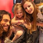Can Yaman Instagram - Felice ed emozionato di aver incontrato i miei fan durante l'evento organizzato dalla libreria @mondadoriduomo 📖 a Milano. Un libro che ho voluto fortemente per condividere, con tutti voi, il cammino che mi ha portato ad essere l'uomo che sono oggi, andando oltre l'attore 😇 Un ringraziamento speciale va sicuramente a @mondadorielecta, che ha permesso di far diventare realtà tutto questo ✨ #CanYaman #SembraStranoAncheaMe #mondadorielecta #firmacopie #eventi #mondadoriduomo Milano Duomo