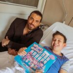 Can Yaman Instagram - Scatti belli, quelli teneri 🥰 @canyamanforchildren #BreakTheWallTour2023