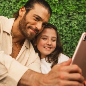 Can Yaman Instagram - L’amore rappresenta l’alibi ideale per ogni follia ❤️