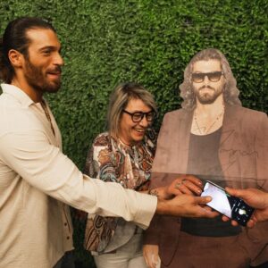 Can Yaman Instagram - L’amore rappresenta l’alibi ideale per ogni follia ❤️