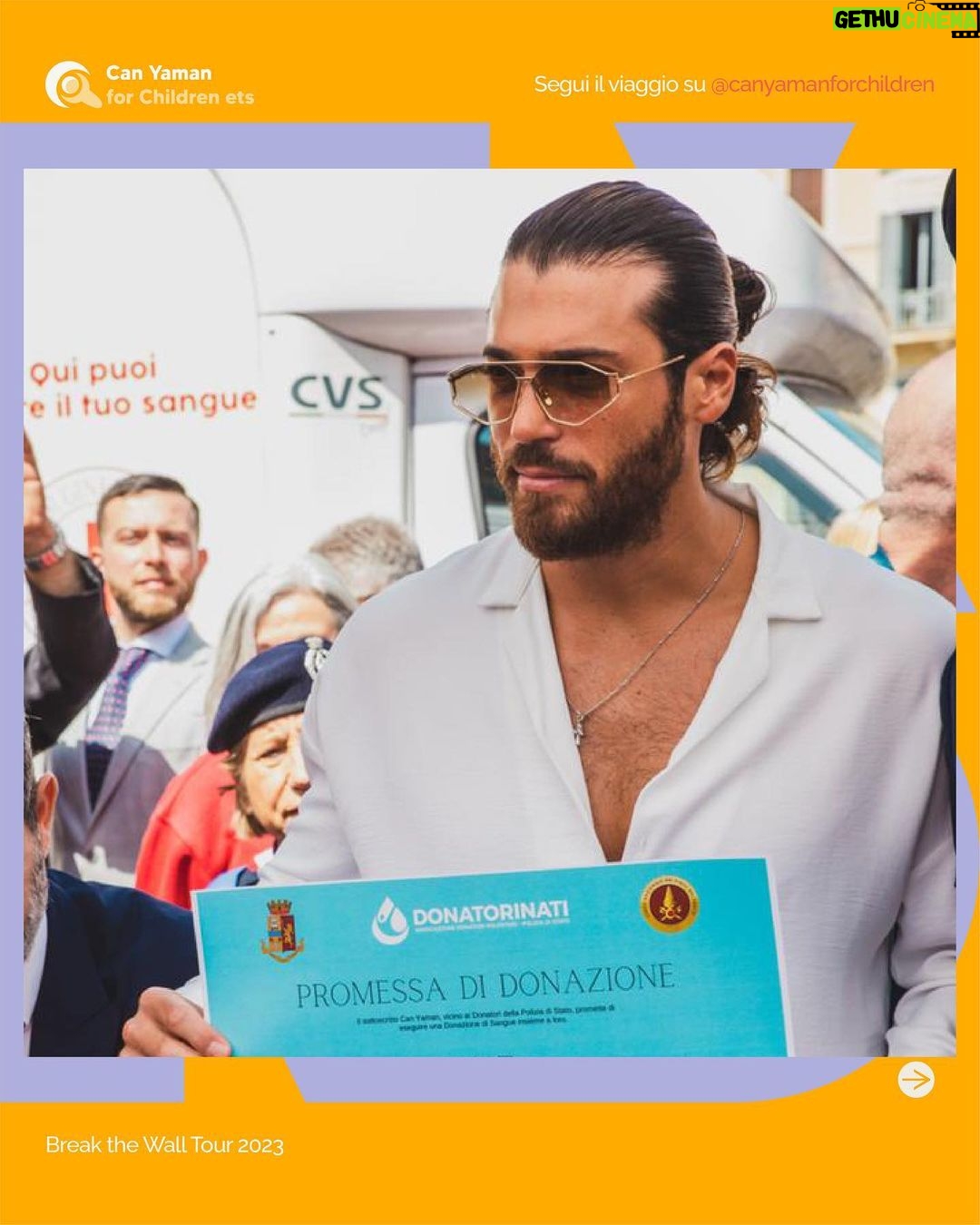 Can Yaman Instagram - “Ampio è il sentimento dell'altruismo ed immensamente grande l'aiuto che concretamente si può dare al prossimo diventando donatori. La Polizia di Stato da tempo promuove e sostiene un gesto così nobile e spesso indispensabile”. Queste le parole del Presidente Nazionale DonatoriNati Claudio Saltari: un inno alla vita. Oggi @canyaman in occasione del 171° anniversario della Fondazione della Polizia di Stato, insieme con il Capo Della Polizia Lamberto Giannini e il Ministro dell'Interno Matteo Piantedosi hanno ricordato ai cittadini l’importanza del donare. L’invito è rivolto soprattutto ai giovani, protagonisti di #breakthewalltour: sono loro il nostro futuro. Insieme per un mondo diverso e in ascolto, dove la possibilità di una vita migliore dipende anche dal nostro impegno. Evento in collaborazione con il @policlinico.umberto1 di Roma
Partner tecnici: @dolcegabbana @mercedesbenzitalia #canyaman #canyamanforchildren #amoregeneraamore #AnniversarioPolizia #essercisempre #donatorinati #failasceltagiusta @poliziadistato_officialpage
