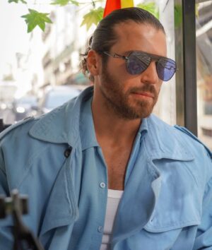 Can Yaman Instagram - Here for a good cause ! But we also got around to a city tour in Lisbon prior to attending our charity event tonight. Despite the rain, you could smell the dream in the sky. A lovely day, a lovely city ! 
🇵🇹🫶🏿