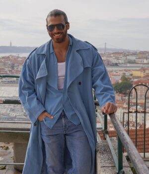 Can Yaman Instagram - Here for a good cause ! But we also got around to a city tour in Lisbon prior to attending our charity event tonight. Despite the rain, you could smell the dream in the sky. A lovely day, a lovely city ! 
🇵🇹🫶🏿