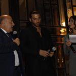 Can Yaman Instagram - È un immenso orgoglio per me e per la Can Yaman for Children, ricevere questo prestigioso premio. Ringrazio Mede@ e la sua madrina, Anna Fendi, per aver insignito di tale riconoscimento la nostra associazione. I risultati di uno sforzo ingente, compiuto con il cuore, affinche tanti ragazzi possano tornare a sorridere. Rome, Italy