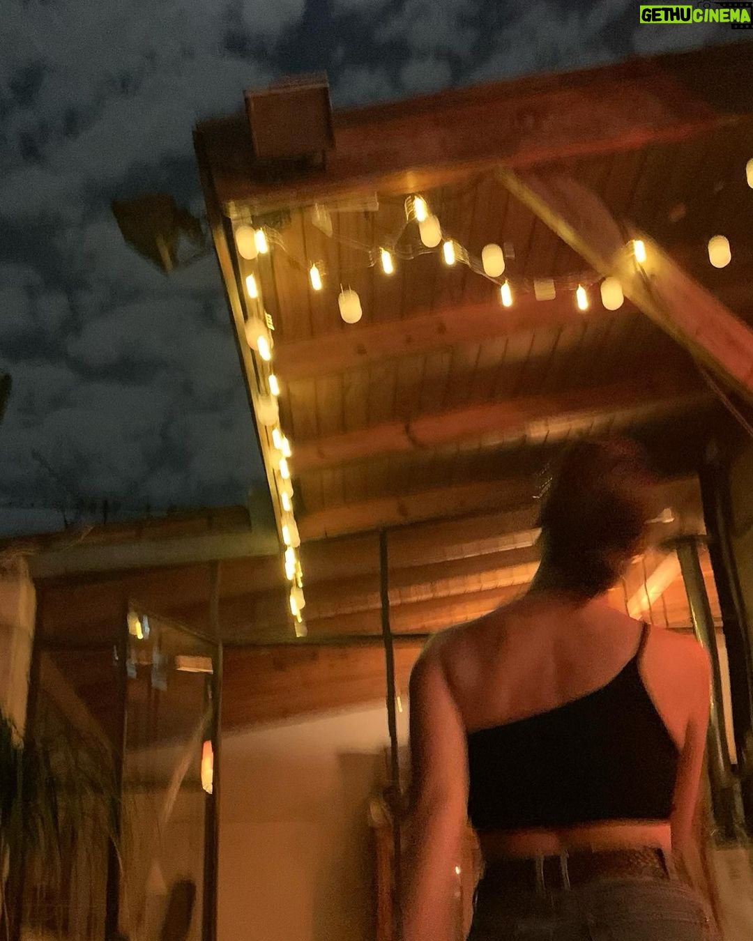 Cansu Demirci Instagram - Besar la luna 💋 Buenos Aires, Argentina