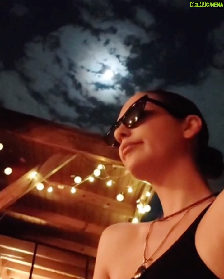 Cansu Demirci Instagram - Besar la luna 💋 Buenos Aires, Argentina