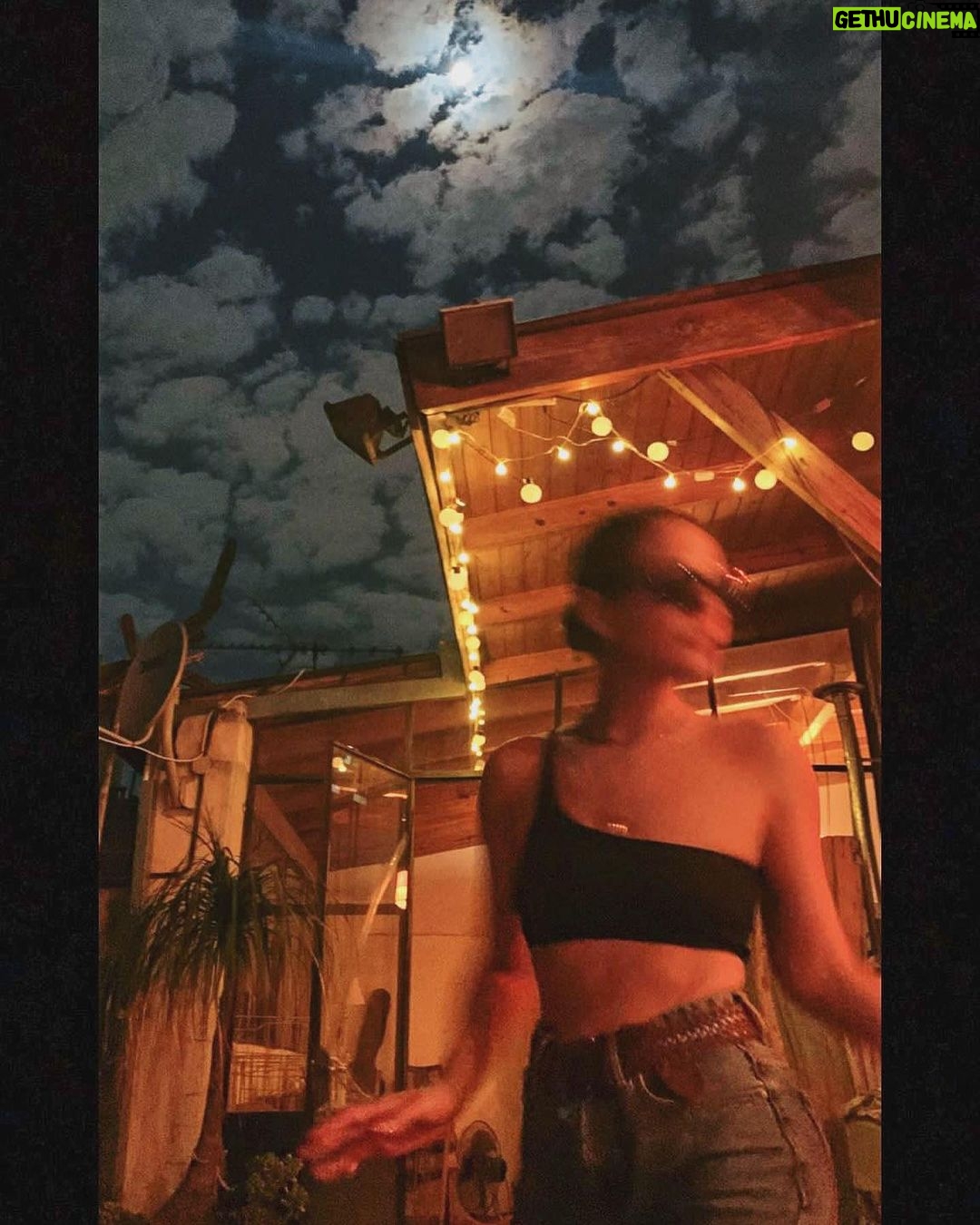 Cansu Demirci Instagram - Besar la luna 💋 Buenos Aires, Argentina