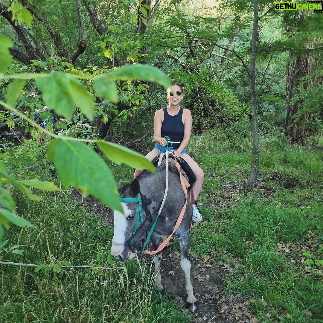 Cansu Demirci Instagram - Que barbaro🐎🤍 Villa Ventana