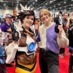 Cara Theobold Instagram - Me & Tracer & some really awesome Tracer cosplayers (& an Emily!) Thanks everyone for coming down to Comicon this weekend 😘⚡️ @mcmcomiccon #overwatch #tracer