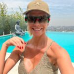 Carla Ochoa Instagram – Mejor que Ayer… 🎶🎶🎶
Viernes de trabajo y descanso🤩✨💛 Santiago, Chile