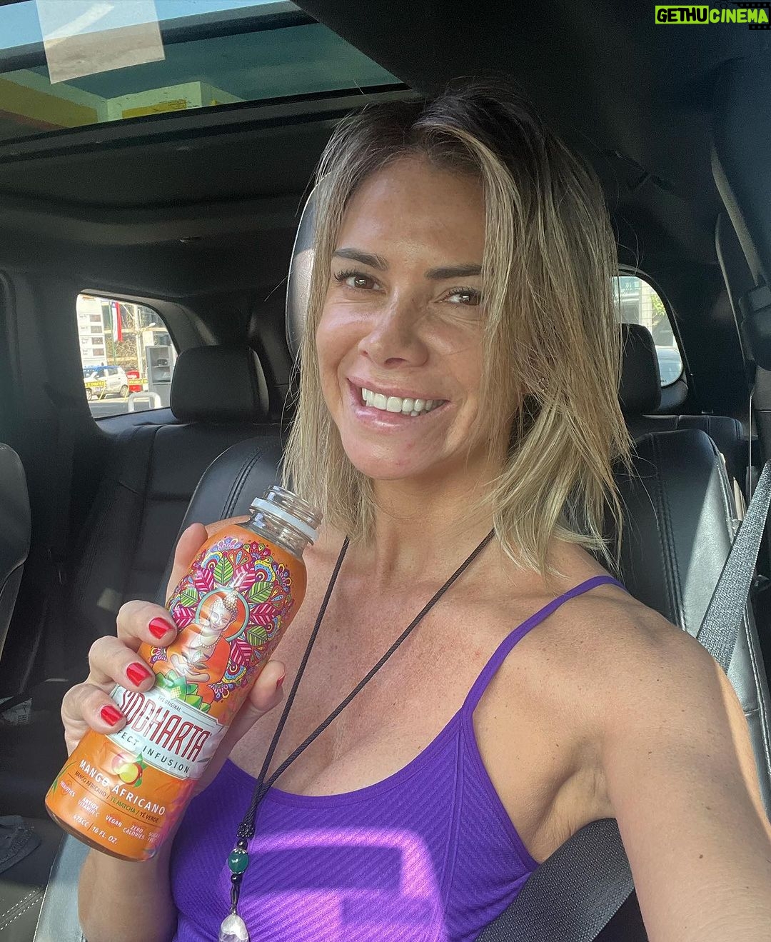 Carla Ochoa Instagram - Que rico comenzar la semana así.❤️ Chile