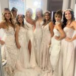 Carla Ochoa Instagram – Me enviaron estas lindas fotos del Maravilloso evento de la semana pasada #casateconlacausa realizado por @clinicalaparva @fundaciononcologica @nevadanovias @pelle__home y quise compartirlas con ustedes. Espero les gusten💖 Chile