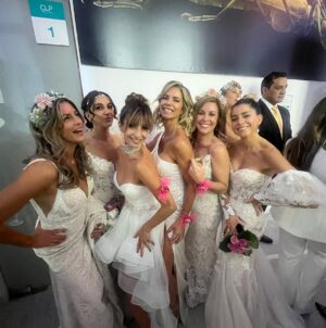 Carla Ochoa Instagram - Mágico y Maravilloso!!! #casateconlacausa 
Infinitas gracias @fundaciononcologica @clinicalaparva @nevadanovias @pelle__home y a todas las personas que hicieron posible este hermoso evento , por permitirme participar en esta causa llena de amor…
Increíblemente bellas todas💗
