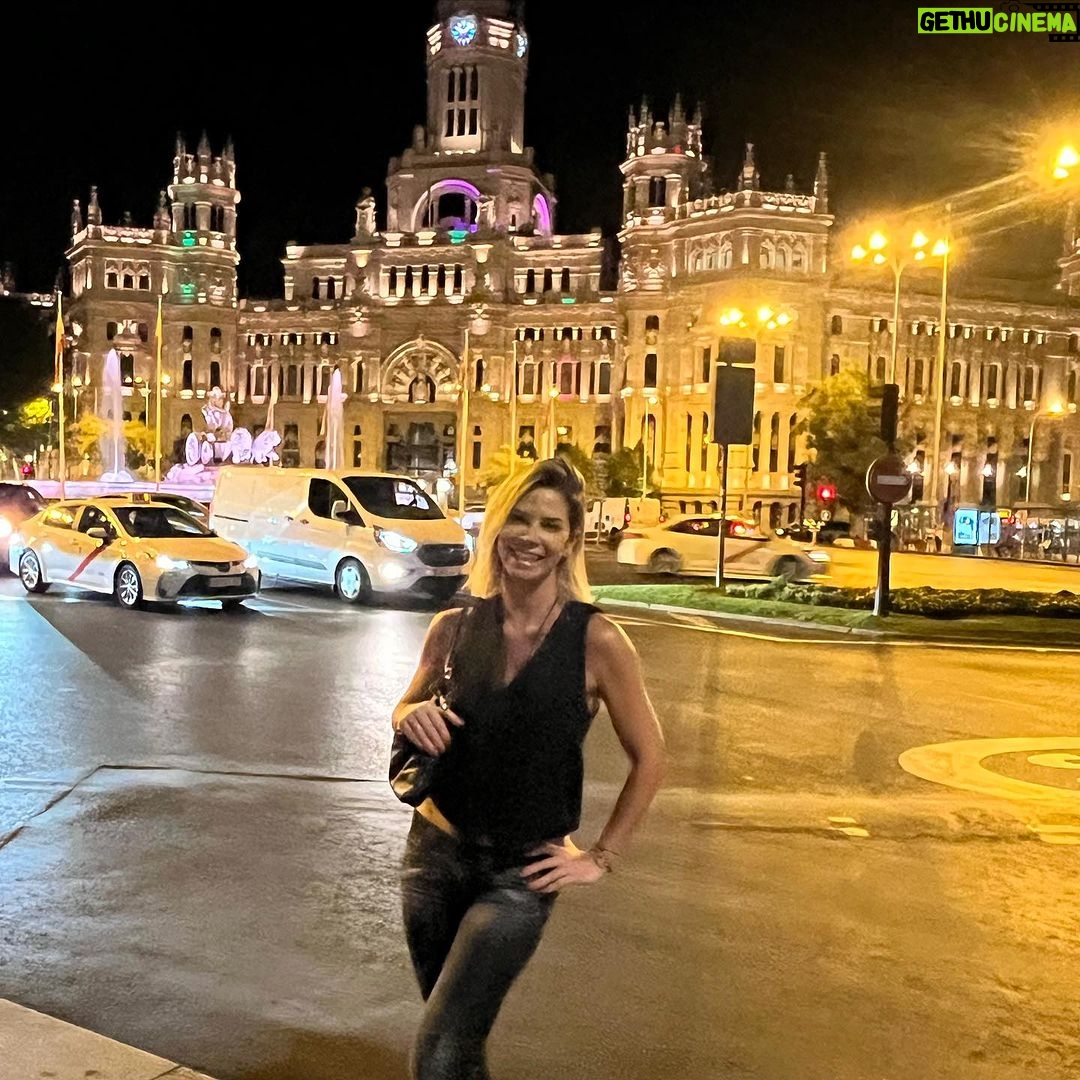 Carla Ochoa Instagram - Entretenido viernes en Madrid 🇪🇸 Bienvenido septiembre 🇨🇱❤️