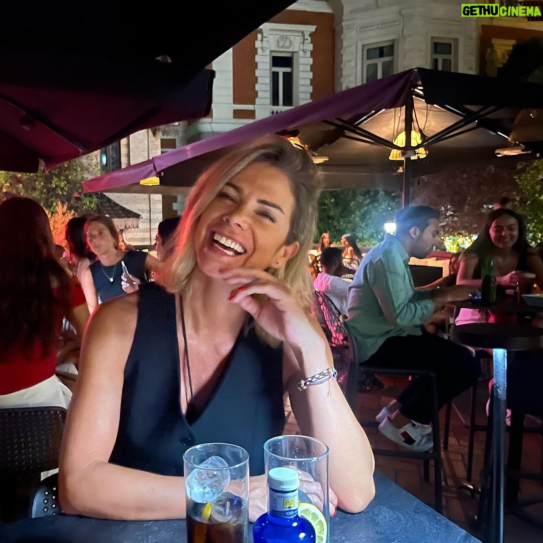 Carla Ochoa Instagram - Entretenido viernes en Madrid 🇪🇸 Bienvenido septiembre 🇨🇱❤️
