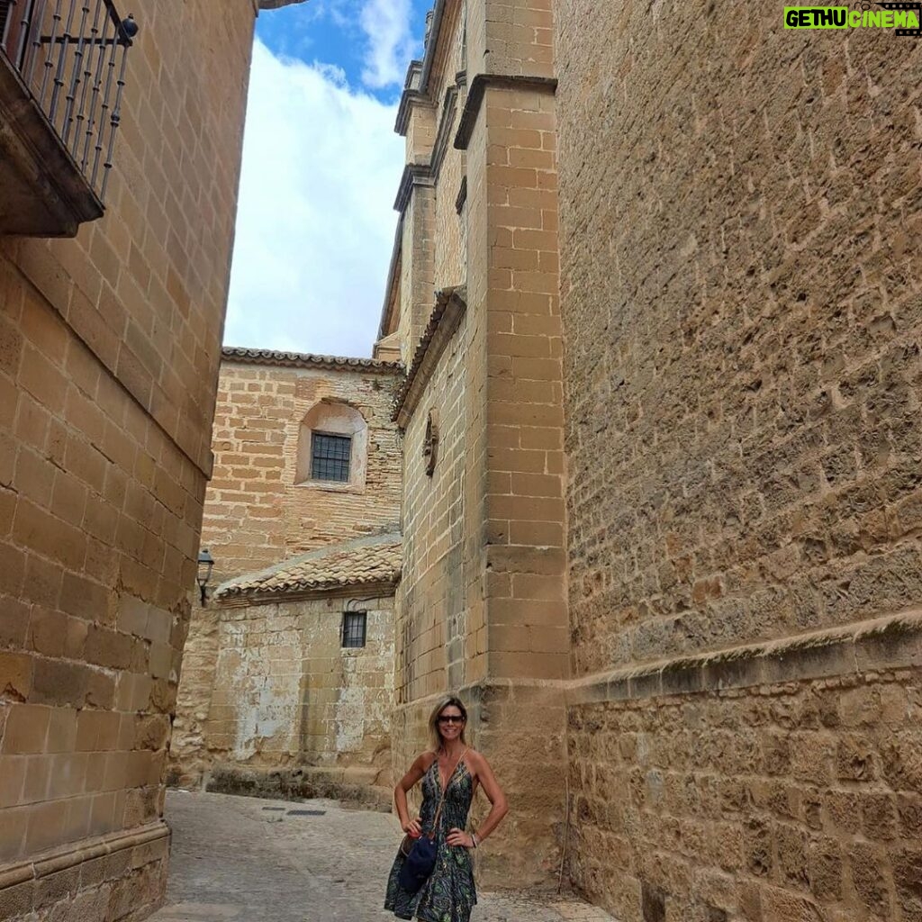 Carla Ochoa Instagram - Encantada de esta ciudad repleta de historia BAEZA.🇪🇸😍 Baeza Patrimonio de la Humanidad