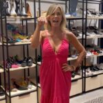 Carla Ochoa Instagram - Amigas, fui a una tienda que me encanta Mundano! Más de 50 emprendedoras con productos precioso de ropa, zapatos, joyas, belleza y decoración. Están todas invitadas a conocerla 💖 Luis Pasteur 6199, Vitacura. @mundano.store