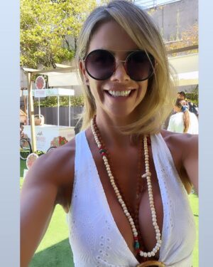 Carla Ochoa Instagram - NanKurunaisa
“ Con el tiempo se arregla todo.”