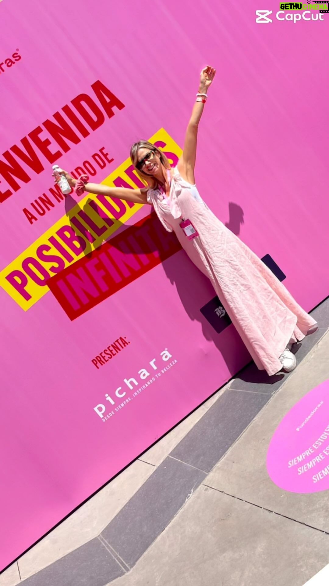 Carla Ochoa Instagram - Maravilloso compartir con tantas hermosas Mujeres Emprendedoras de todo Chile. @fundadoras Fundadoras Business Festival 2023 💖