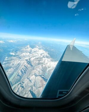 Carlos Sainz Jr. Instagram - From race to race with @vistajet! Time-savers during such an intense year and best experience up in the skies! Thank you! ✈️ @thomasflohrvista