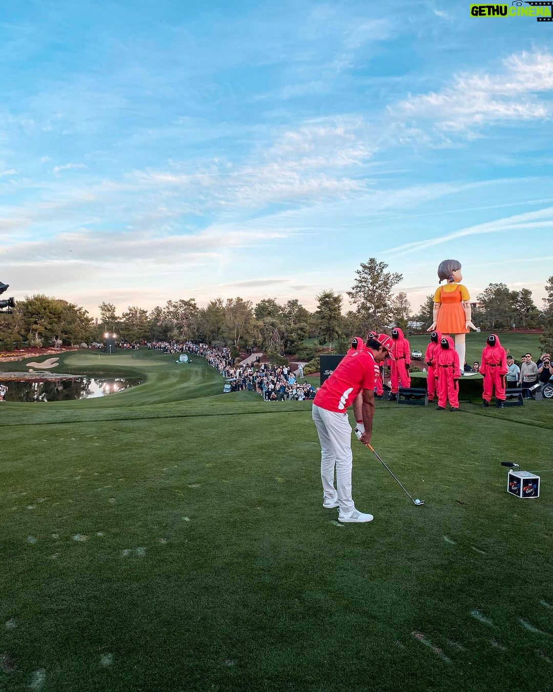Carlos Sainz Jr. Instagram - Champions of the first-ever @Netflix Cup! ⛳️🏆 Couldn't have asked for a better partner 💪🏻 @justinthomas34 Las Vegas, Nevada