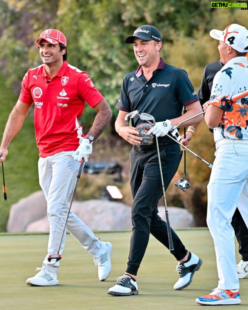 Carlos Sainz Jr. Instagram - Champions of the first-ever @Netflix Cup! ⛳️🏆 Couldn't have asked for a better partner 💪🏻 @justinthomas34 Las Vegas, Nevada